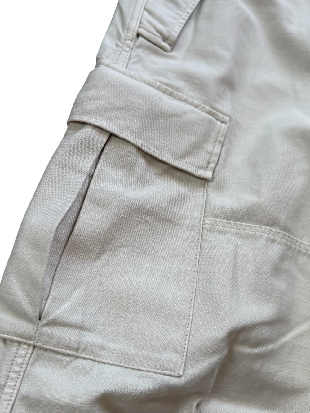 Aritzia (TNA) Supply Cargo Pants size 8 Off White Cream Wide Leg Utility NWT - Picture 6 of 10
